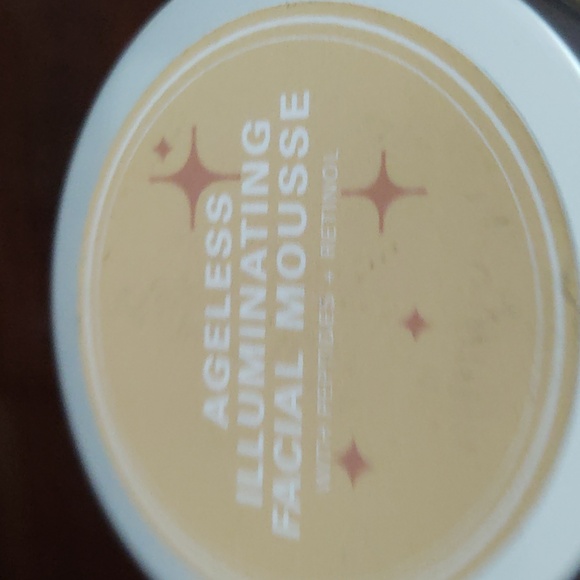Farmhouse Fresh Golden Moon Dip Iridescent Facial Mousse - Cream - Picture 4 of 6